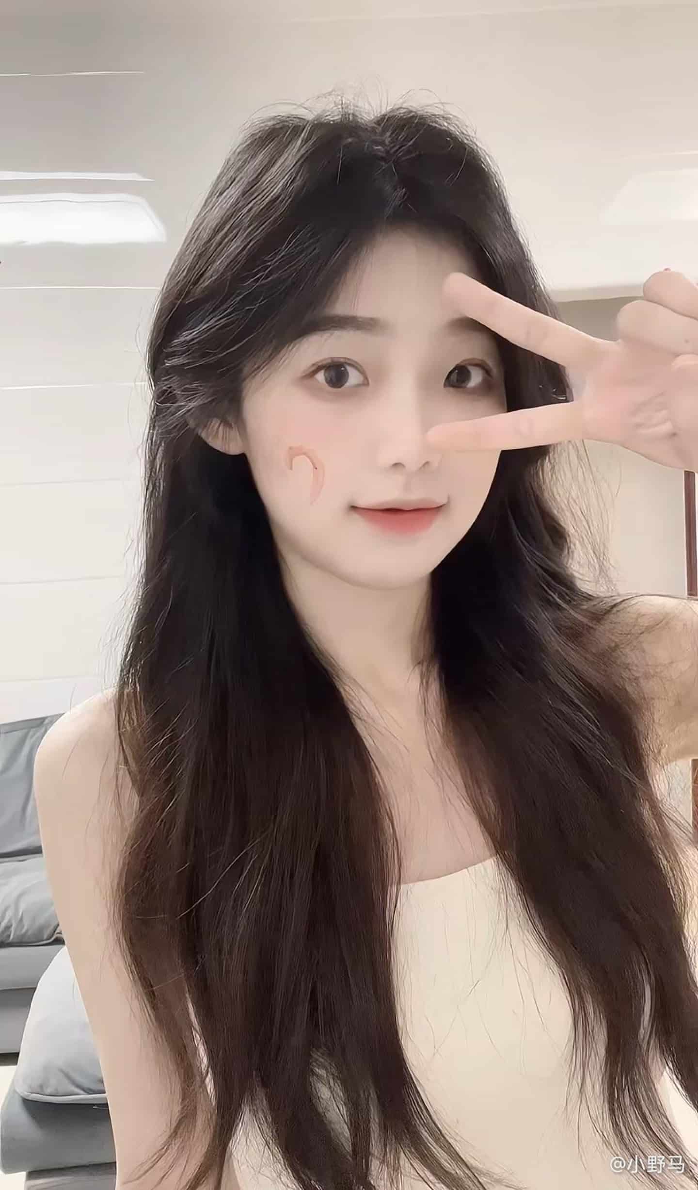 抖音 小野马ovo 15套 微密圈写真图集视频下载 偶像派2118插图1 抖音 小野马ovo 15套 微密圈写真图集视频下载 偶像派2118插图1