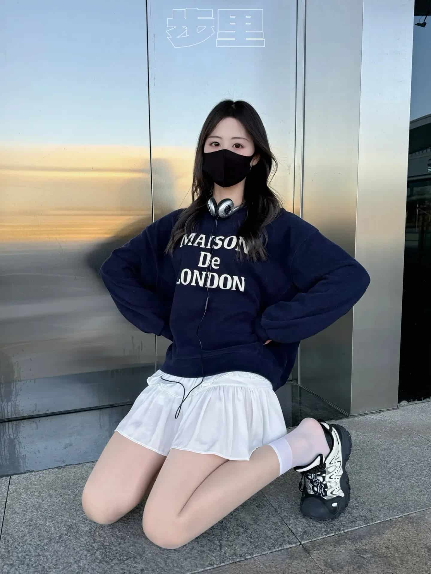 抖音 小步里 2套 全套写真图集视频下载 偶像派2112插图1 抖音 小步里 2套 全套写真图集视频下载 偶像派2112插图1