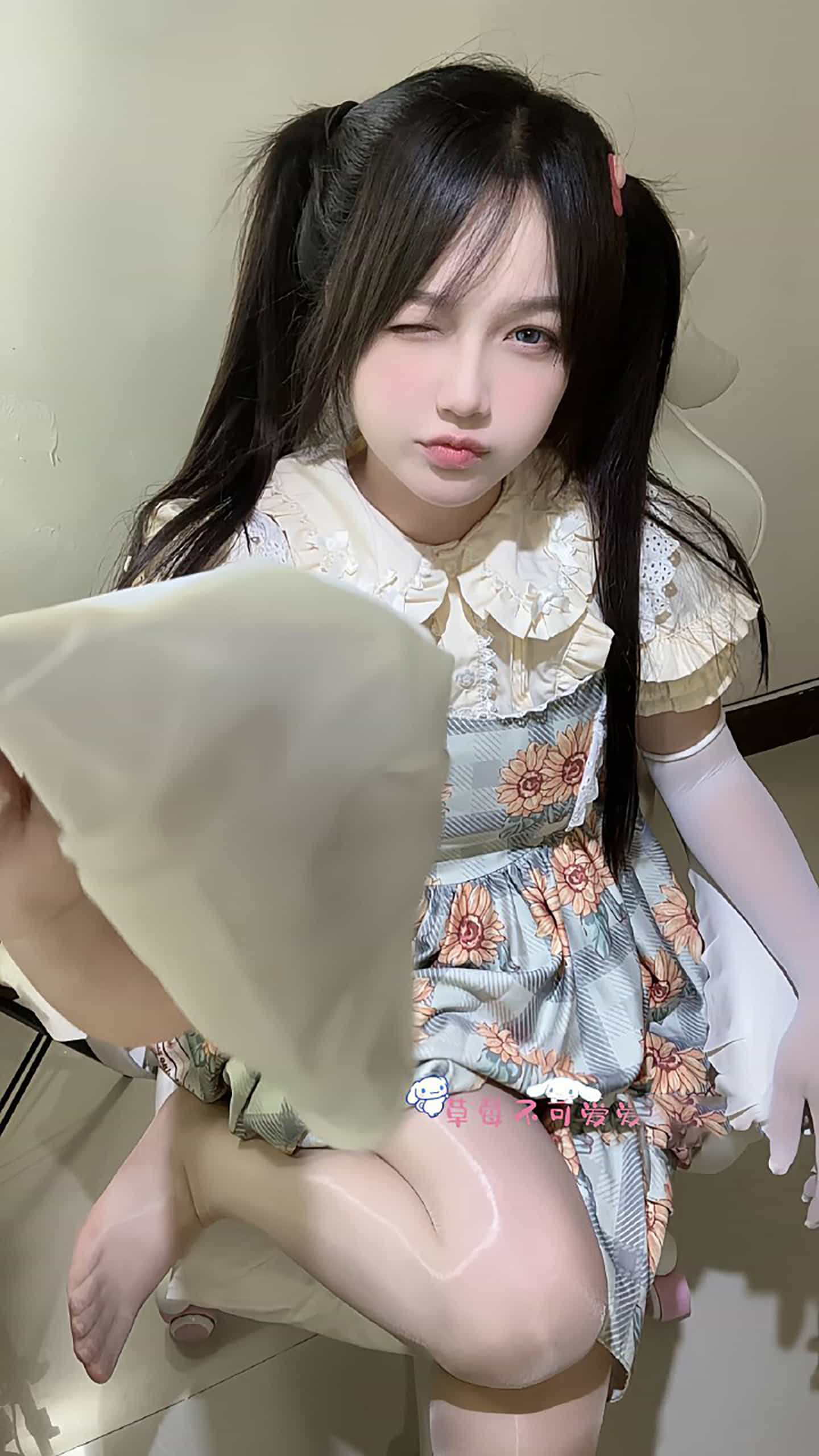 草莓不可爱 2套 铁粉空间写真图集视频下载 偶像派2213插图2 草莓不可爱 2套 铁粉空间写真图集视频下载 偶像派2213插图2