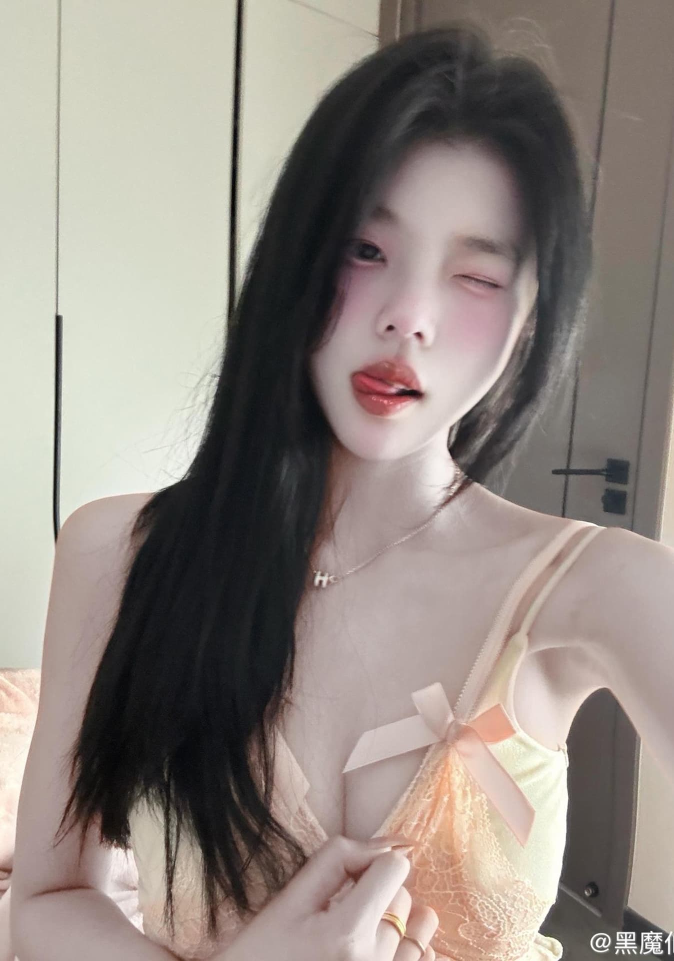 黑魔仙 2套 微密圈写真图集视频下载 偶像派0710插图3