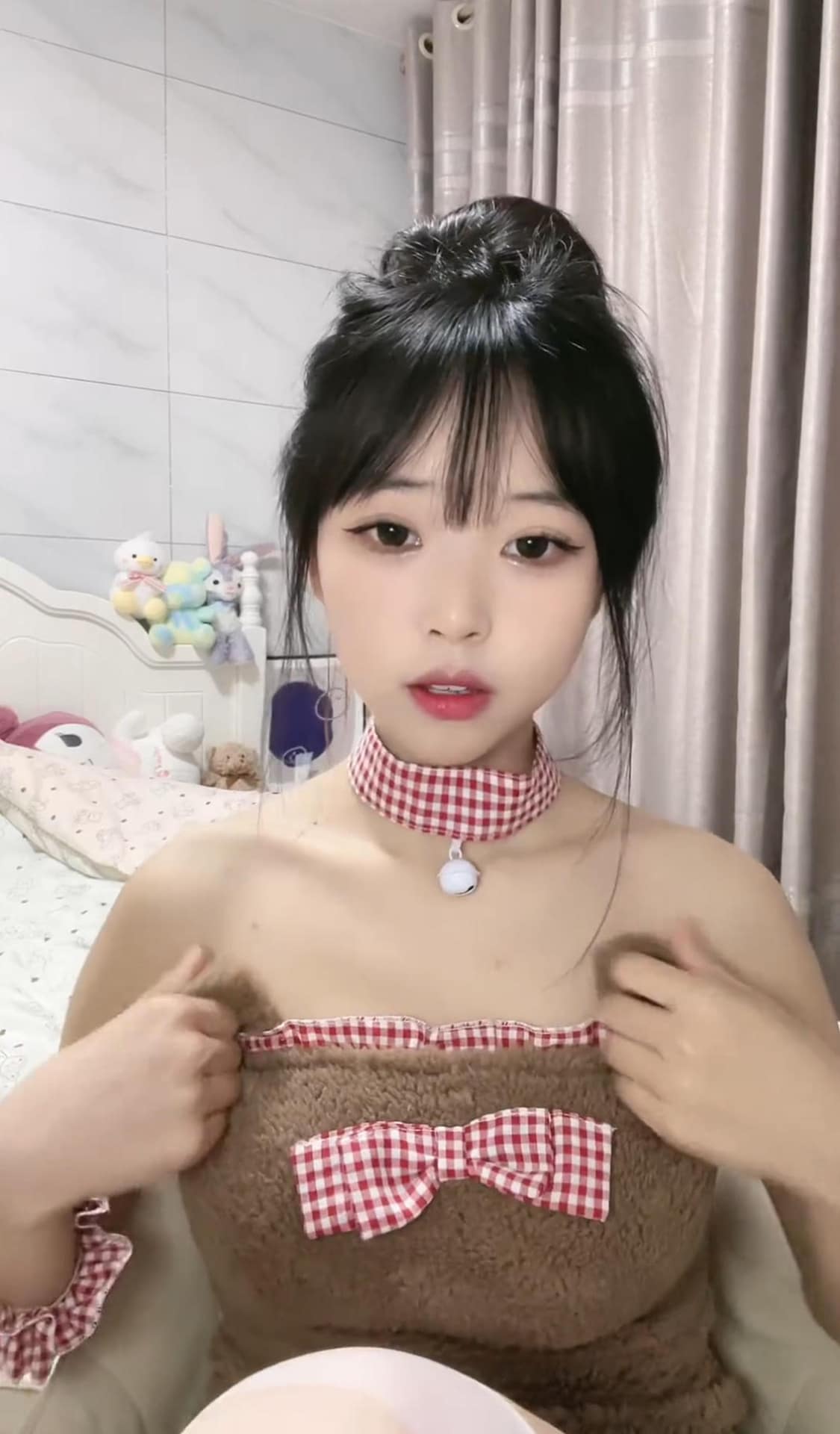 抖音 甜乐(02uiii,站在原地告白) 19套 秘语空间写真图集视频下载 偶像派2492插图1 抖音 甜乐(02uiii,站在原地告白) 19套 秘语空间写真图集视频下载 偶像派2492插图1