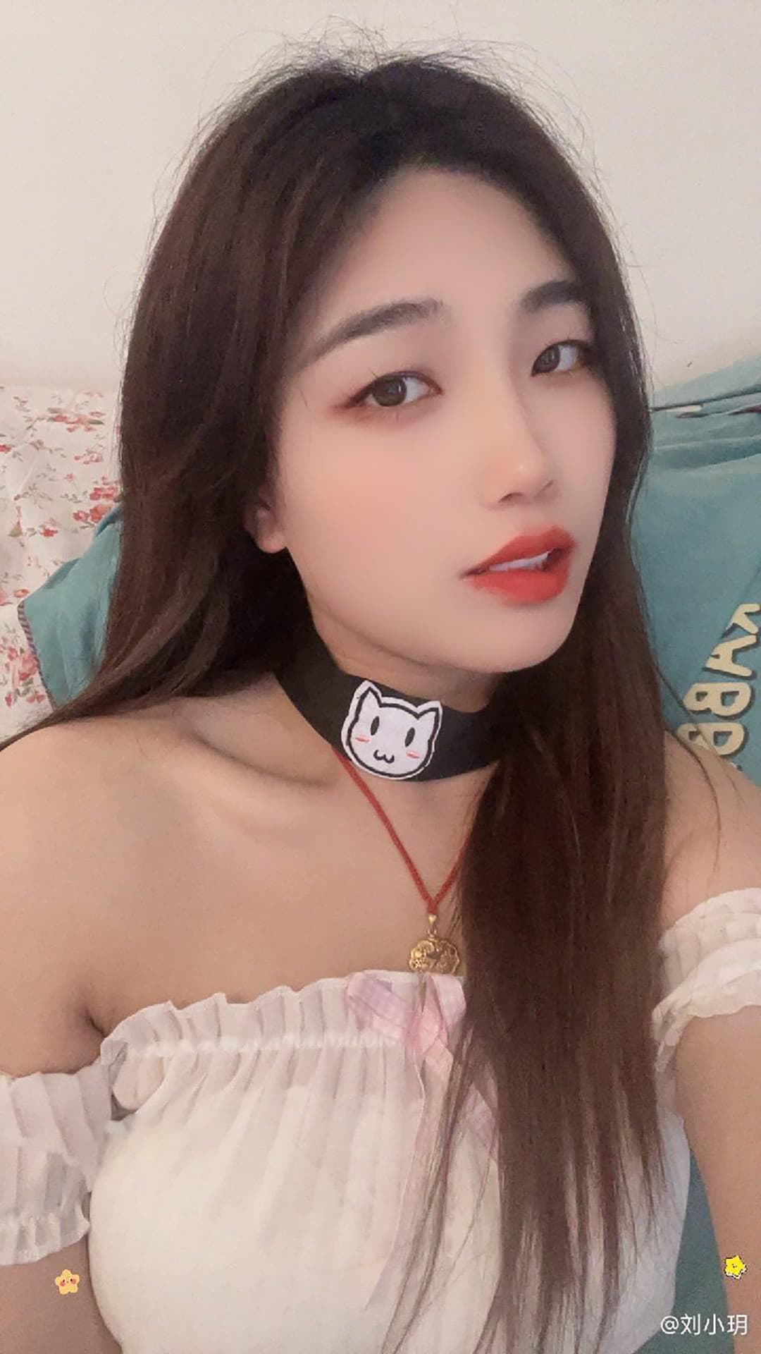 刘小玥 7套 微密圈写真图集视频下载 偶像派2537插图2 刘小玥 7套 微密圈写真图集视频下载 偶像派2537插图2